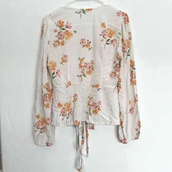 Old Navy Women’s True Wrap Long Sleeve Floral Top White Size Medium - Picture 3 of 6
